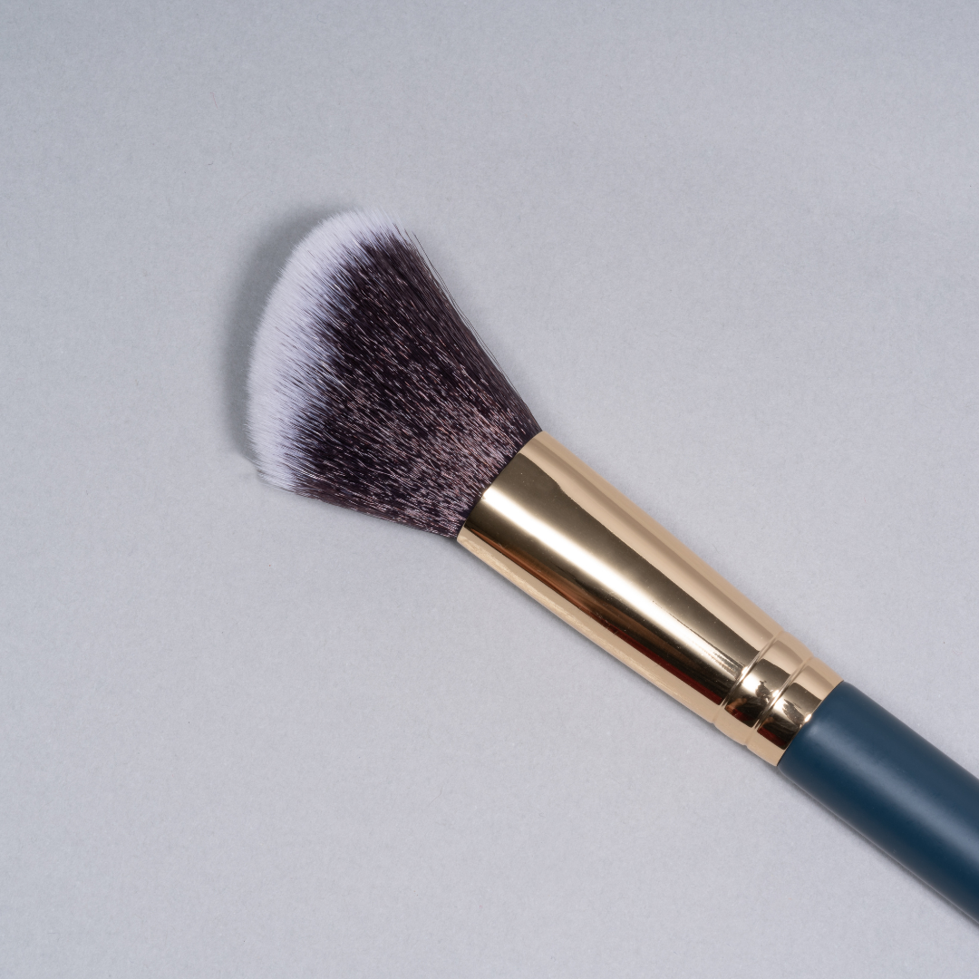 HF18: Cream contour and blush brush