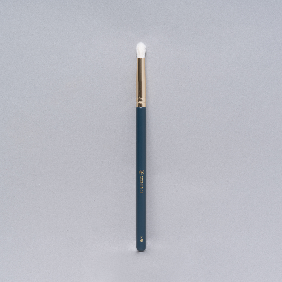 HF6: Petite eye crease brush